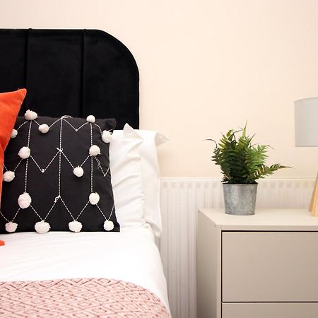 Abertillery Cosy 3Br Home, Scenic Views, Ideal For Walks & Work מראה חיצוני תמונה