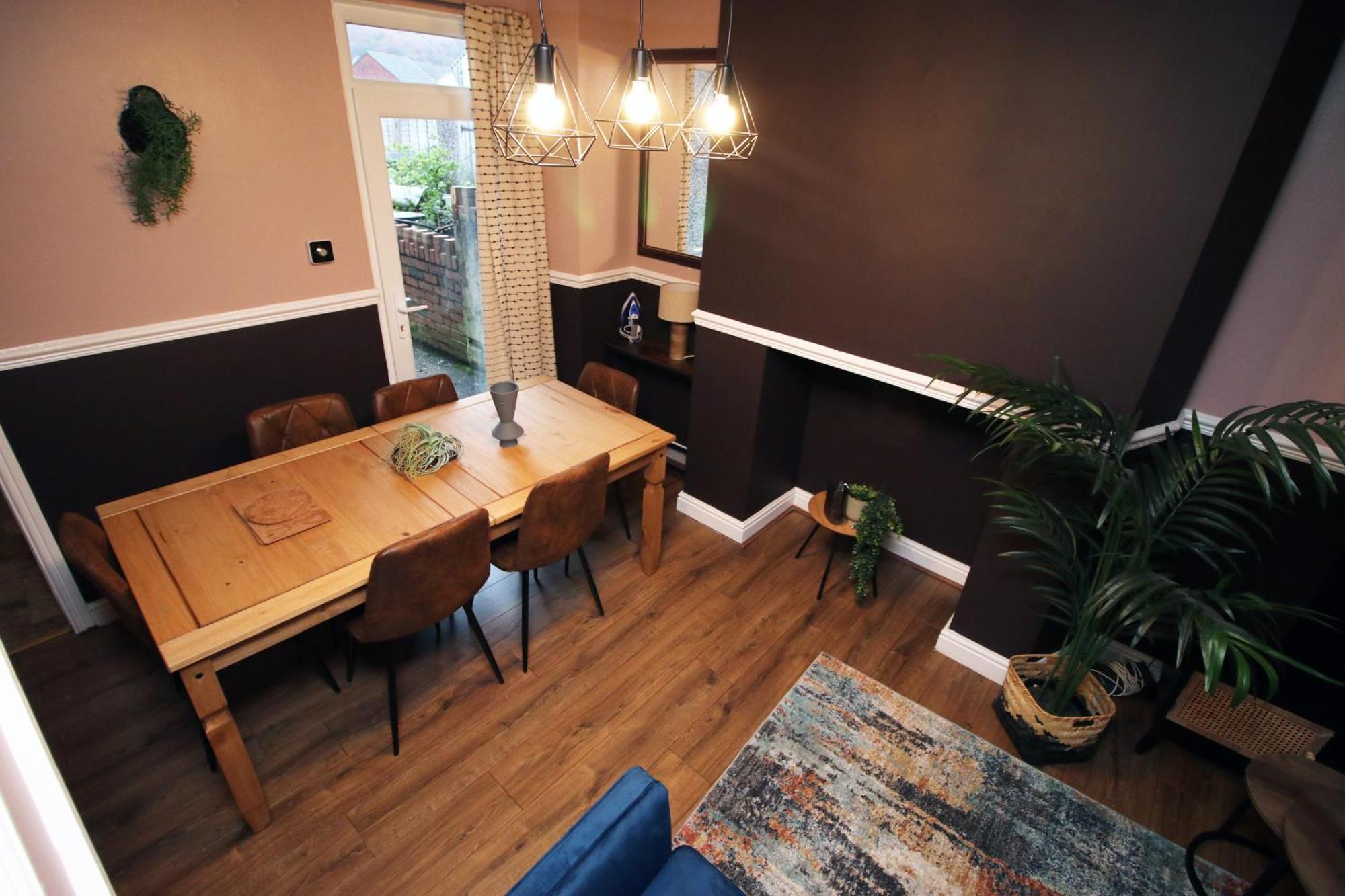 Abertillery Cosy 3Br Home, Scenic Views, Ideal For Walks & Work מראה חיצוני תמונה