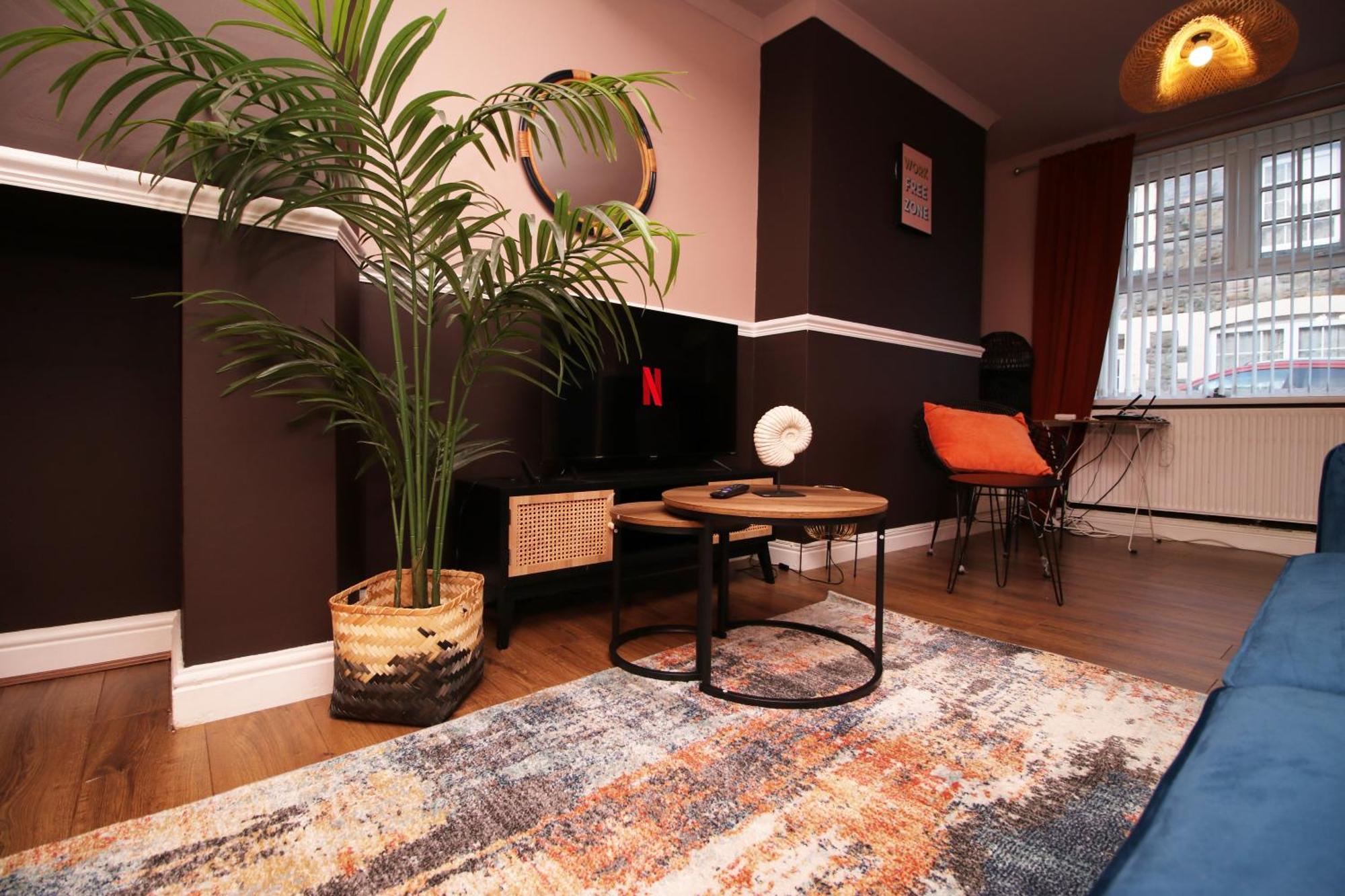Abertillery Cosy 3Br Home, Scenic Views, Ideal For Walks & Work מראה חיצוני תמונה
